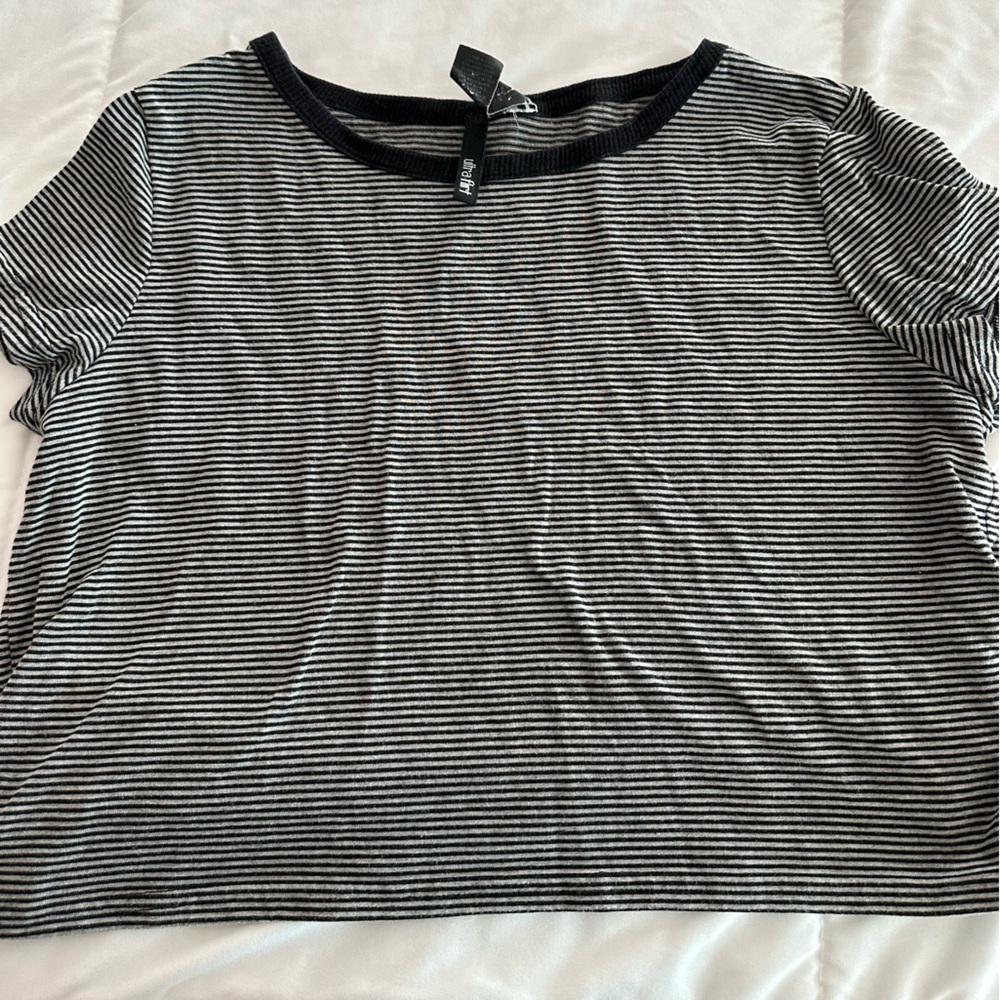 Short Sleeve Striped Crop Top